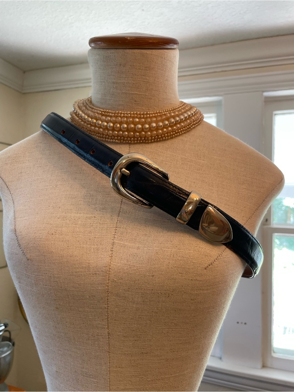 Zele Black Leather Belt with Gold-Tone Buckle
